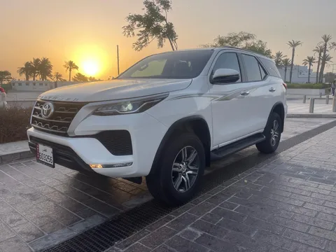 Toyota Fortuner 2.7L 2024