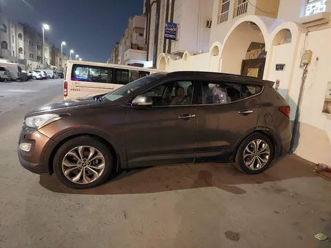 Discover undefined undefined Exterior Interior Images.Find all aspects and details of cars.