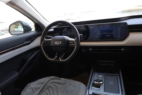 New Ford Taurus 2.0L EcoBoost Titanium  2023