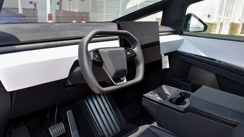Discover undefined undefined Exterior Interior Images.Find all aspects and details of cars.