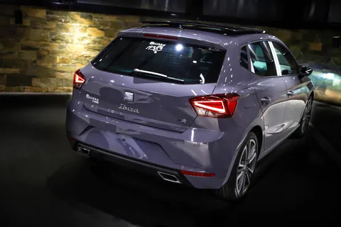 Discover undefined undefined Exterior Interior Images.Find all aspects and details of cars.