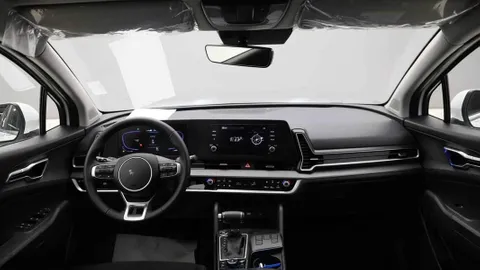 Discover undefined undefined Exterior Interior Images.Find all aspects and details of cars.