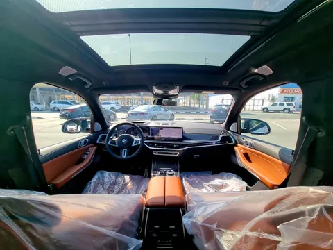 New BMW X7 M60i 2025