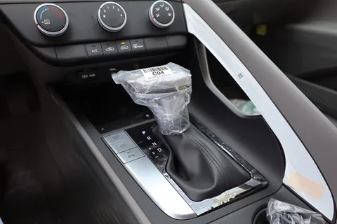 New Hyundai Elantra 1.6L Smart 2023