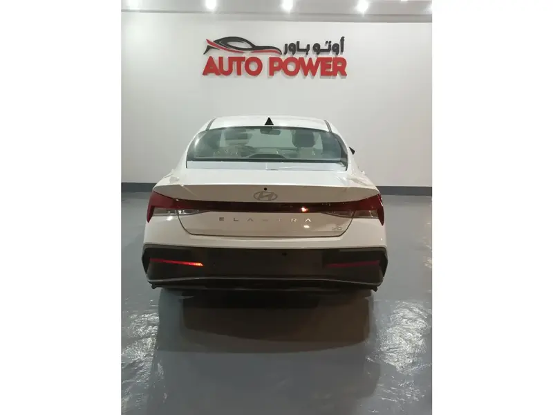Hyundai Elantra 2025