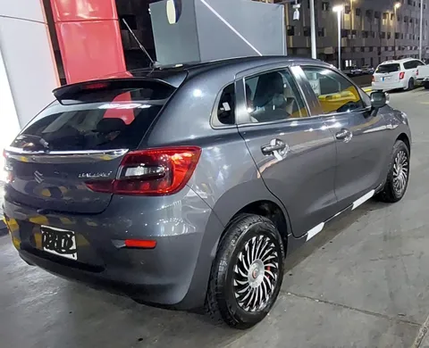 Discover undefined undefined Exterior Interior Images.Find all aspects and details of cars.