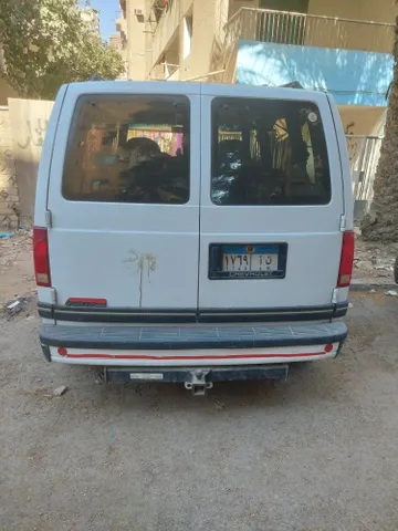 استكشف undefined undefined الصور الخارجية والداخلية. اكتشف جميع جوانب وتفاصيل السيارات.