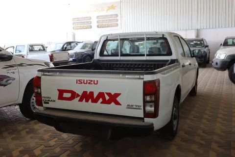 New Isuzu D-MAX 2.5D Double Cab 4WD M/T 2023