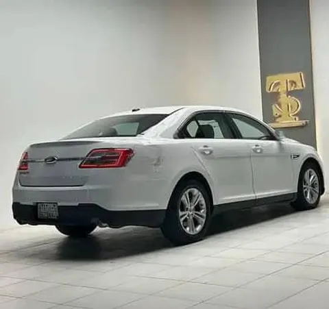 Discover undefined undefined Exterior Interior Images.Find all aspects and details of cars.