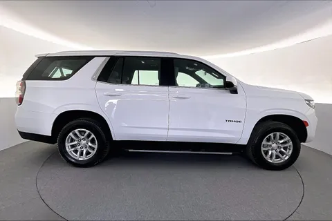 Discover undefined undefined Exterior Interior Images.Find all aspects and details of cars.
