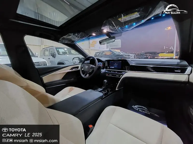 Toyota Camry 2025
