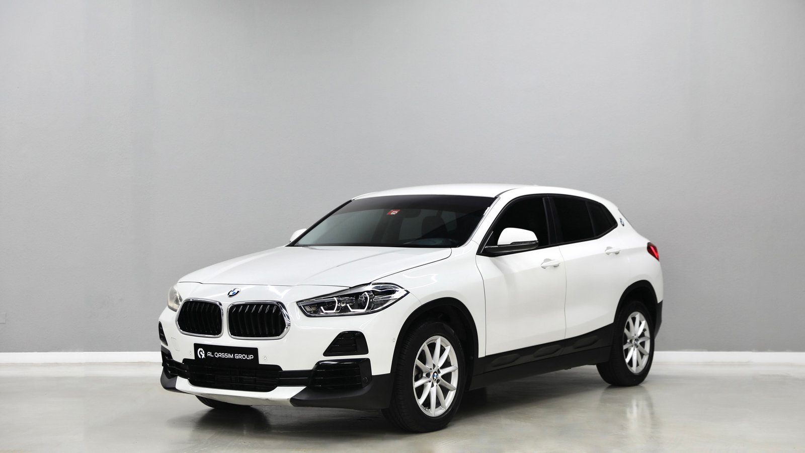 Discover undefined undefined Exterior Interior Images.Find all aspects and details of cars.