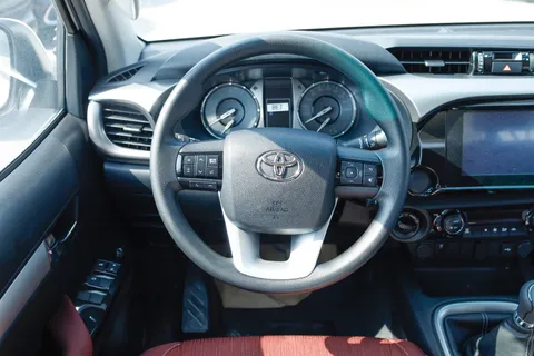 New Toyota Hilux 2025