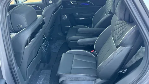 New Hongqi E-HS9 Flagship (7 Seats) 2024