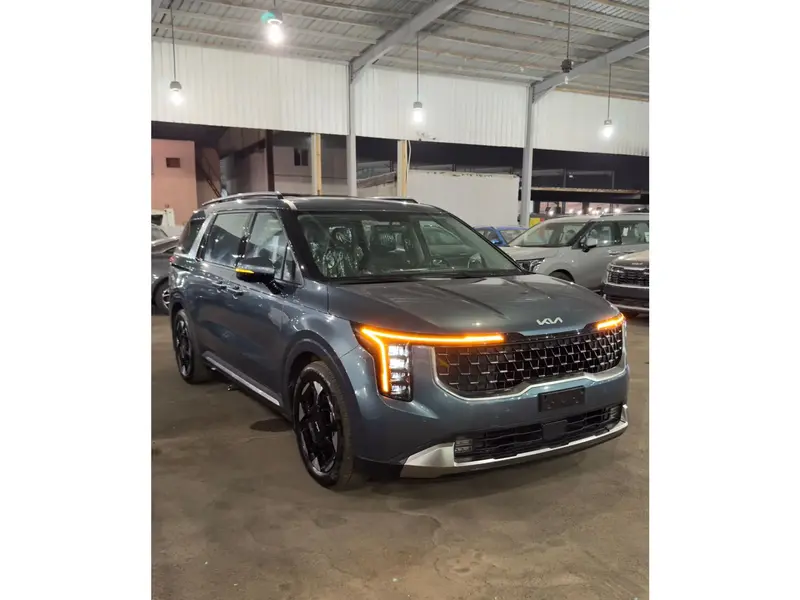 Discover undefined undefined Exterior Interior Images.Find all aspects and details of cars.