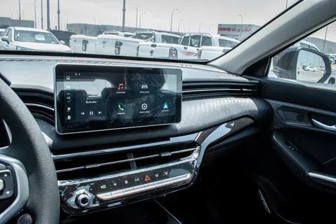 Discover undefined undefined Exterior Interior Images.Find all aspects and details of cars.