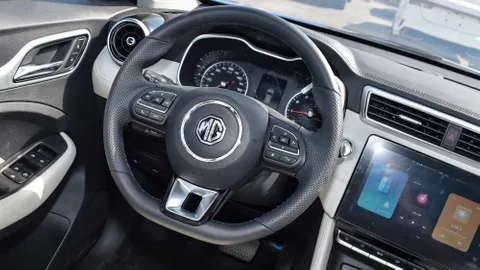 New MG ZS 1.5L LUX 2025