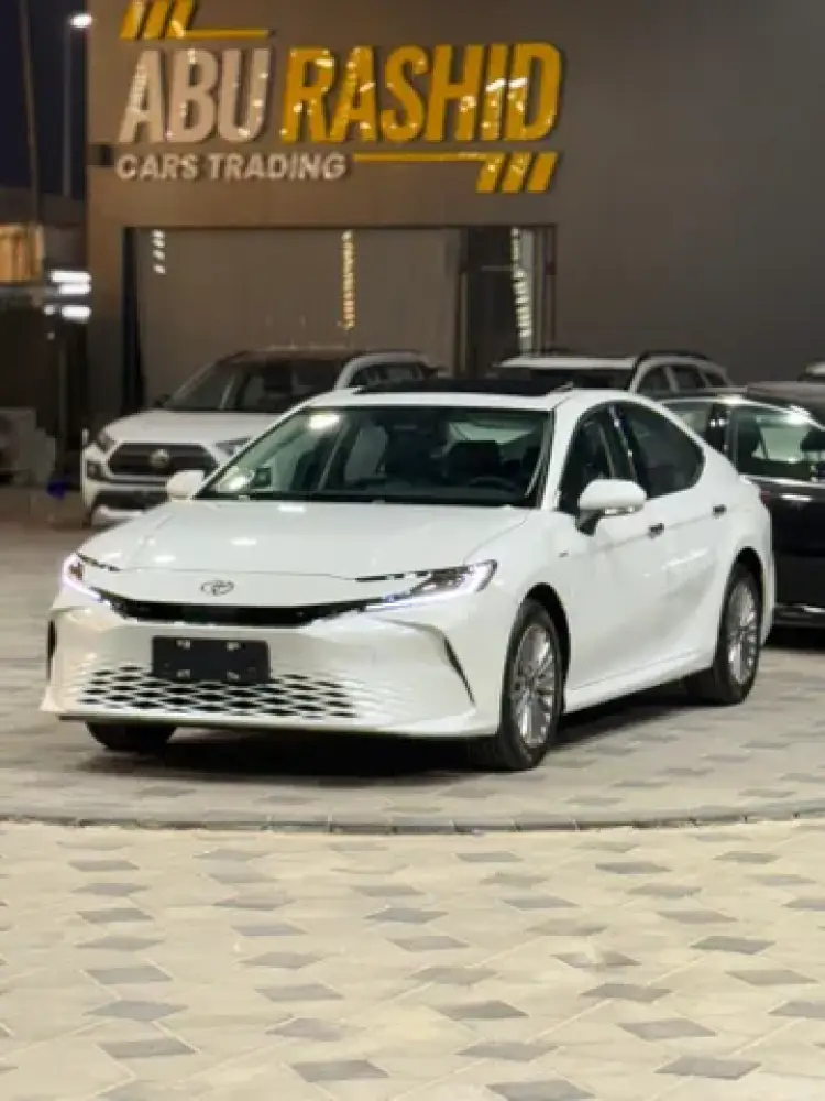 toyota toyota-camry image New Toyota Camry 2.0L Luxury HEV 2025