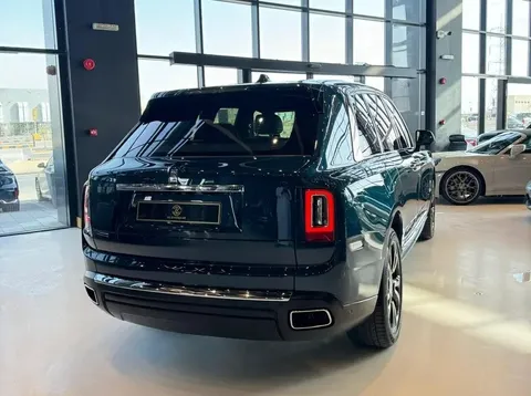 Discover undefined undefined Exterior Interior Images.Find all aspects and details of cars.