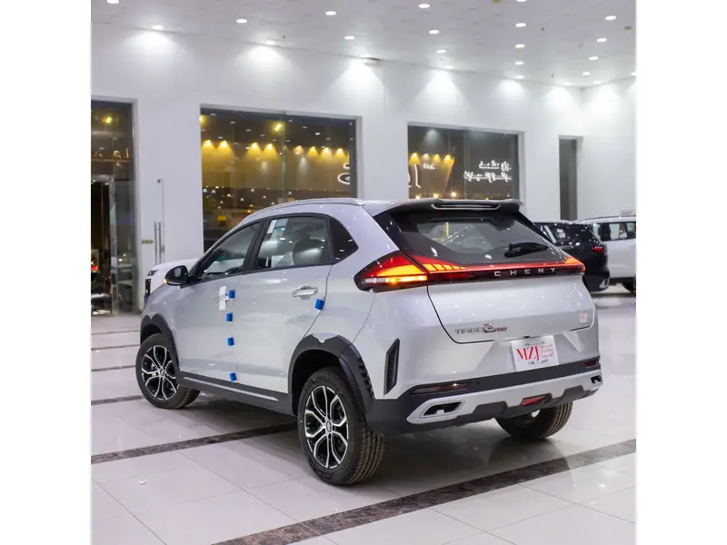 Discover undefined undefined Exterior Interior Images.Find all aspects and details of cars.