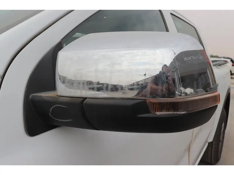 Discover undefined undefined Exterior Interior Images.Find all aspects and details of cars.