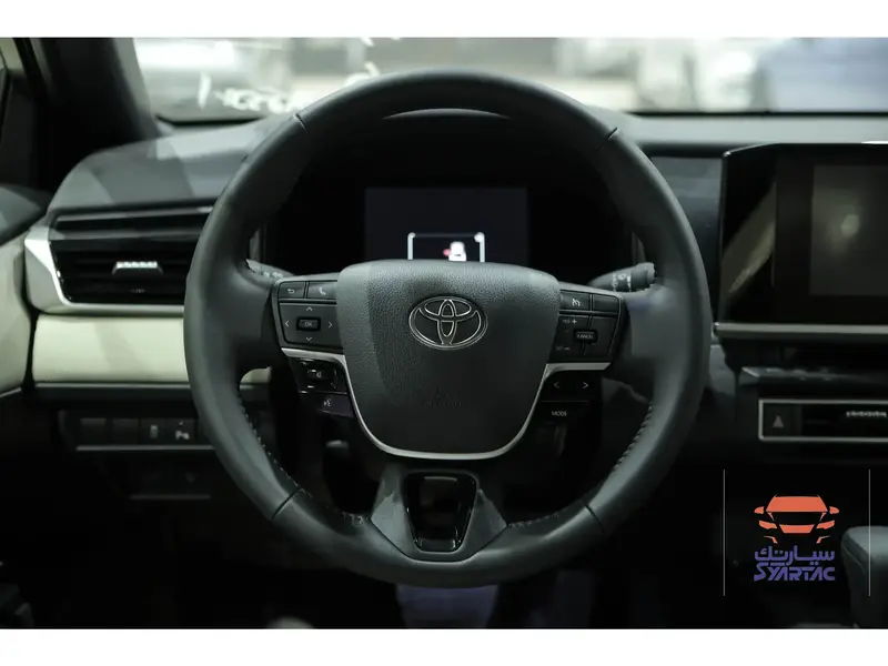 Toyota Camry 2025