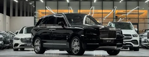 Discover undefined undefined Exterior Interior Images.Find all aspects and details of cars.