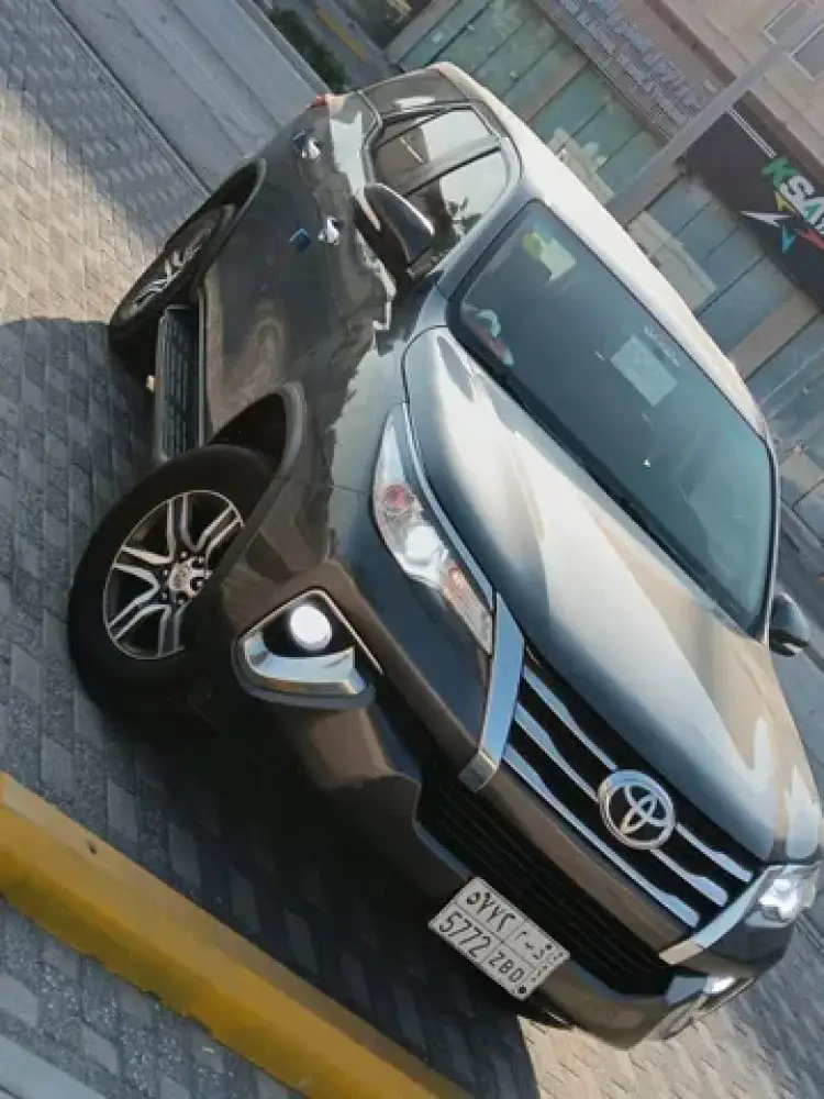 toyota toyota-fortuner image Toyota Fortuner 2017