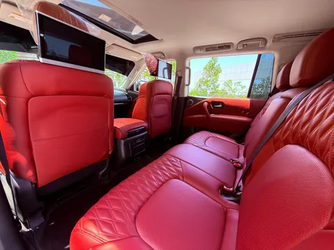 Discover undefined undefined Exterior Interior Images.Find all aspects and details of cars.