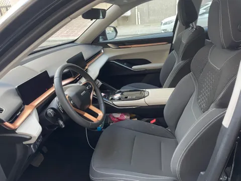 Discover undefined undefined Exterior Interior Images.Find all aspects and details of cars.