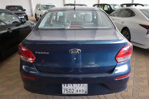 Kia Pegas 2021