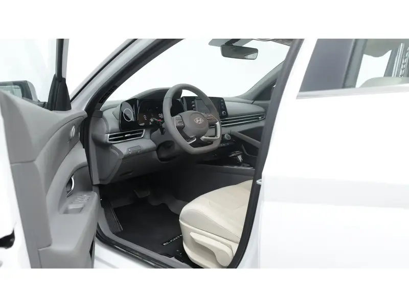 Hyundai Elantra 2025