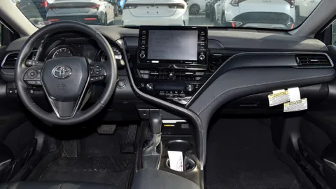 New Toyota Camry 2.5 SE 2023