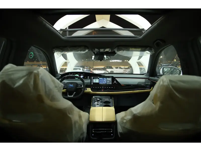 Discover undefined undefined Exterior Interior Images.Find all aspects and details of cars.