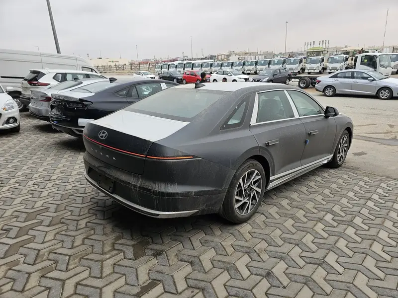 Hyundai Azera 2025