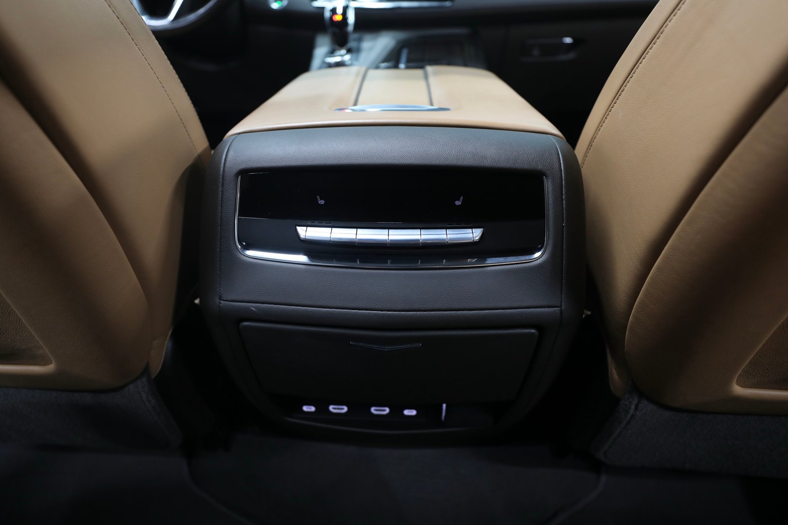 Escalade | 3.0L Diesel | 7 Seater | 2 Years Warranty | Free Insurance and Registration
