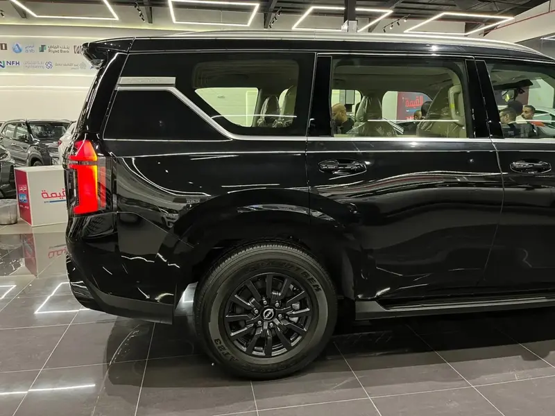 Discover undefined undefined Exterior Interior Images.Find all aspects and details of cars.