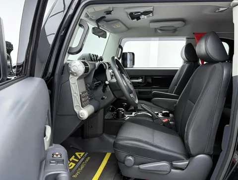 Toyota FJ Cruiser 4.0L GXR 2015