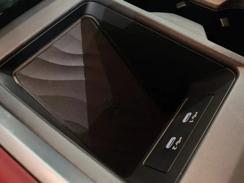 Discover undefined undefined Exterior Interior Images.Find all aspects and details of cars.