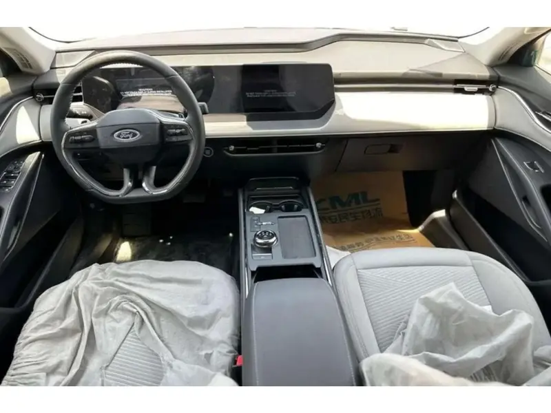 Discover undefined undefined Exterior Interior Images.Find all aspects and details of cars.