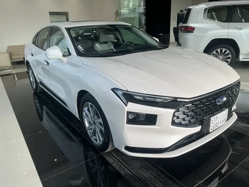 Discover undefined undefined Exterior Interior Images.Find all aspects and details of cars.