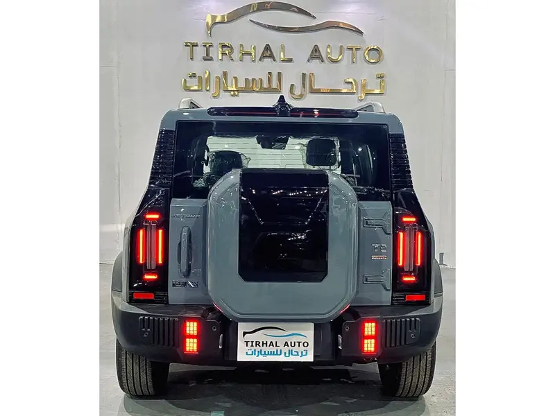 Discover undefined undefined Exterior Interior Images.Find all aspects and details of cars.