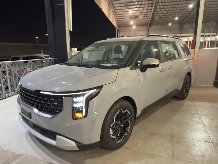 kia carnival image KIA Carnival 2025