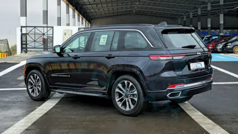 New Jeep Grand Cherokee 3.6L Overland 2024