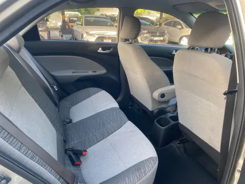 Kia Pegas 1.4L EX 2021