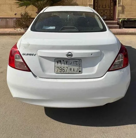 Discover undefined undefined Exterior Interior Images.Find all aspects and details of cars.