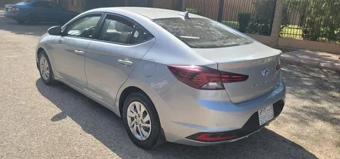 Hyundai Elantra 2020