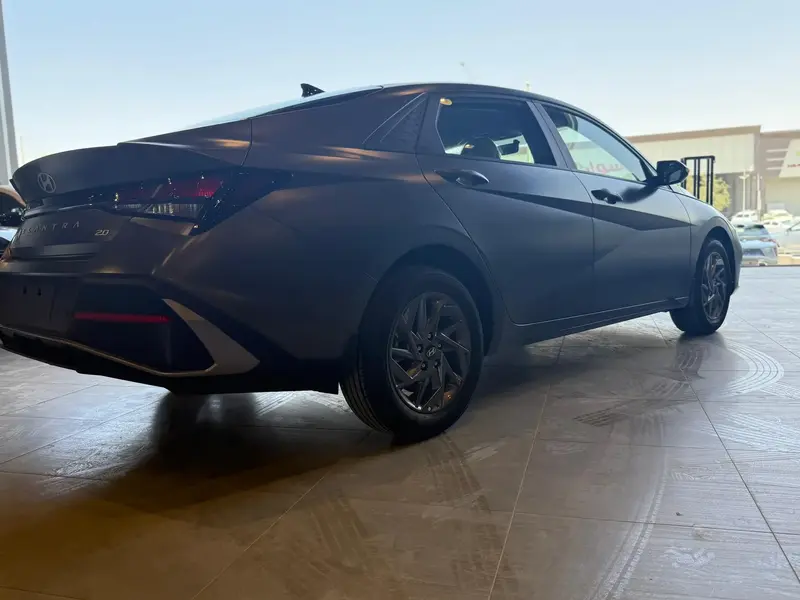 Hyundai Elantra 2025