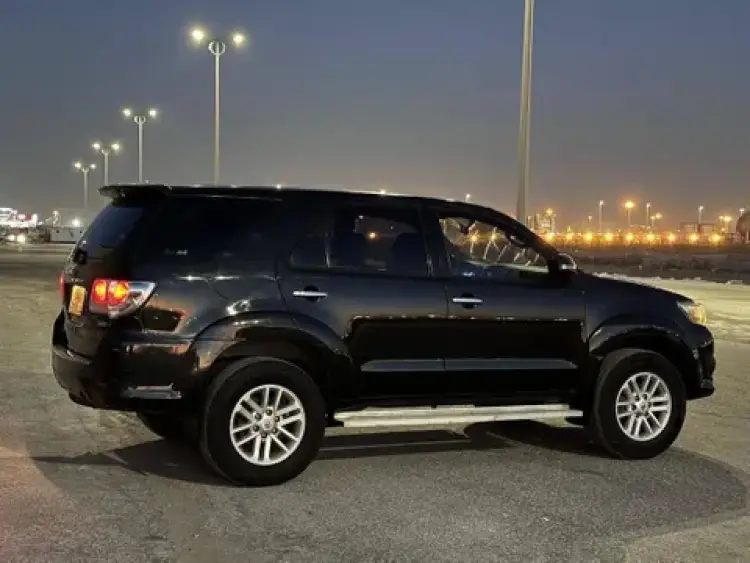 toyota toyota-fortuner image Toyota Fortuner 2013