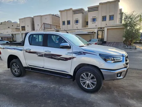 Discover undefined undefined Exterior Interior Images.Find all aspects and details of cars.